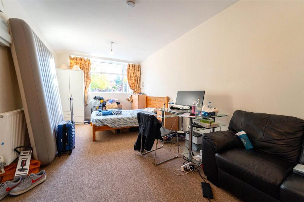 1 bed Apartment for rent in Birmingham. From Oakmans Estate Agents - Student Lettings