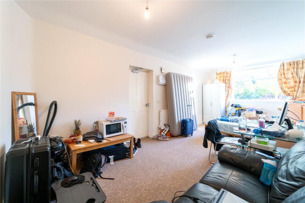 1 bed Apartment for rent in Birmingham. From Oakmans Estate Agents - Student Lettings