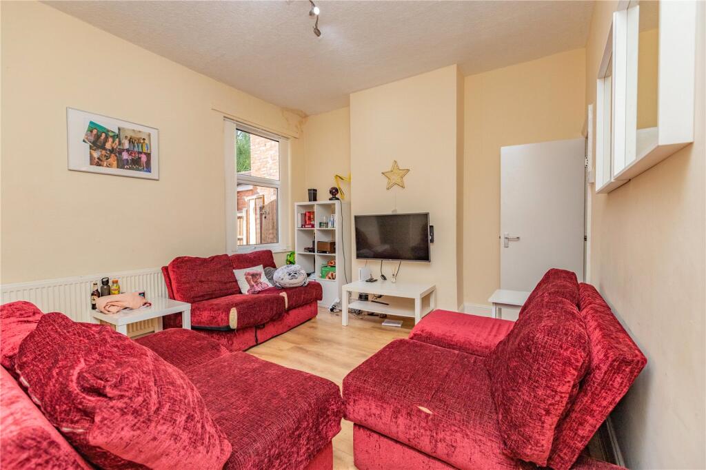 6 bed Detached for rent in Birmingham. From Oakmans Estate Agents - Student Lettings 6 bed Detached for rent in Birmingham. From Oakmans Estate Agents - Student Lettings