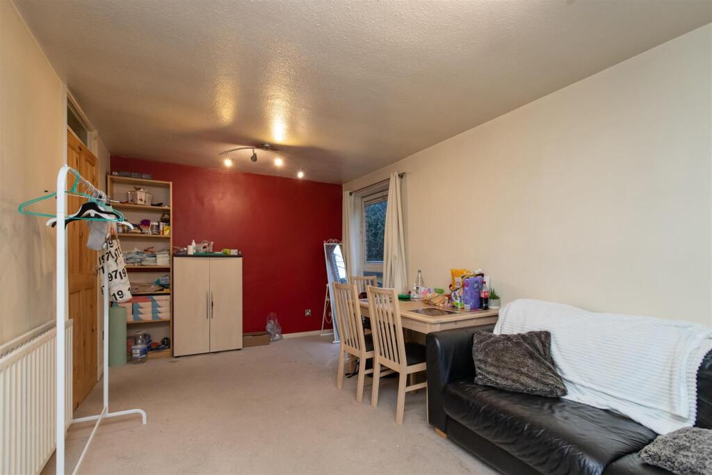 2 bed Apartment for rent in Birmingham. From Oakmans Estate Agents - Student Lettings