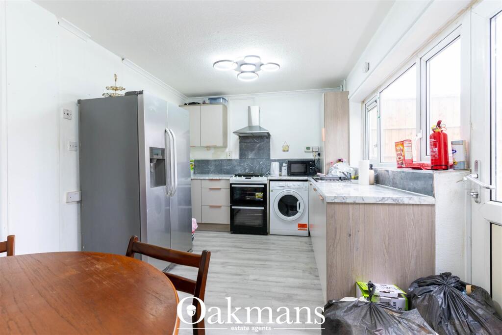 4 bed Detached for rent in Birmingham. From Oakmans Estate Agents - Student Lettings