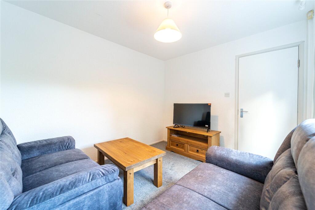 4 bed Mid Terraced House for rent in Birmingham. From Oakmans Estate Agents - Student Lettings 4 bed Mid Terraced House for rent in Birmingham. From Oakmans Estate Agents - Student Lettings