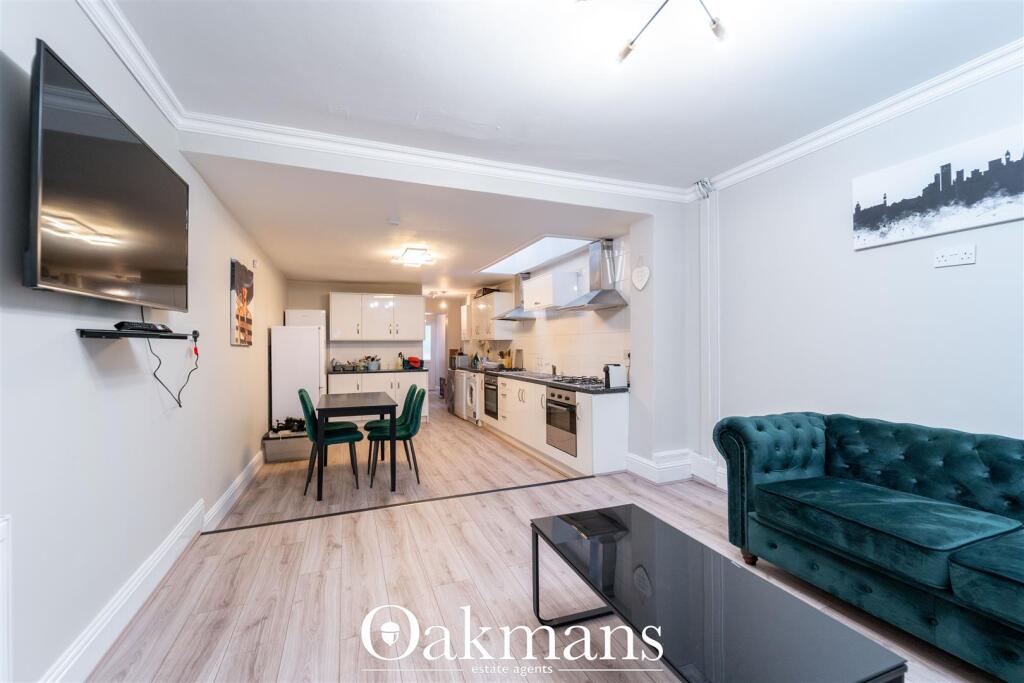 6 bed Detached for rent in Birmingham. From Oakmans Estate Agents - Student Lettings