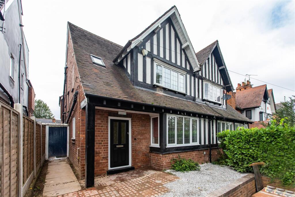8 bed Detached for rent in Birmingham. From Oakmans Estate Agents - Student Lettings 8 bed Detached for rent in Birmingham. From Oakmans Estate Agents - Student Lettings