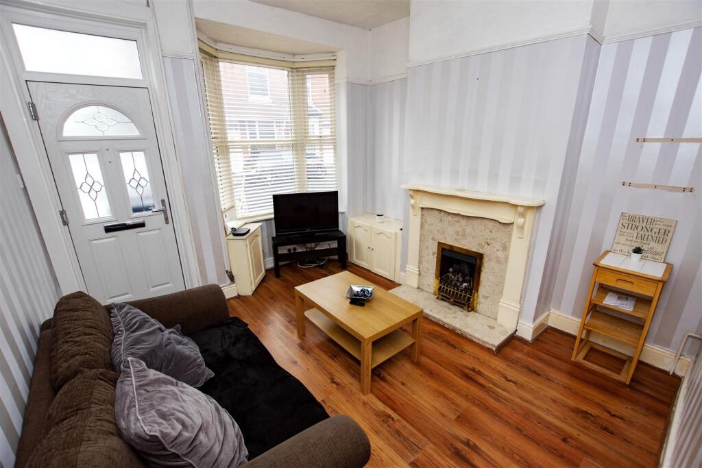 2 bed Detached for rent in Birmingham. From Oakmans Estate Agents - Student Lettings 2 bed Detached for rent in Birmingham. From Oakmans Estate Agents - Student Lettings