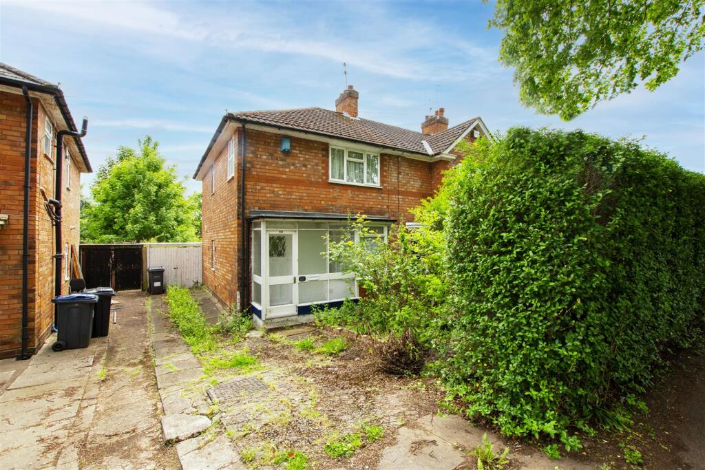 4 bed Detached for rent in Birmingham. From Oakmans Estate Agents - Student Lettings