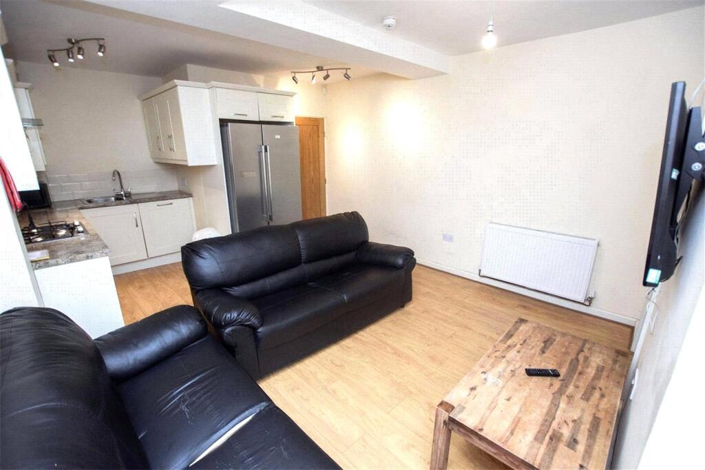 7 bed Detached for rent in Birmingham. From Oakmans Estate Agents - Student Lettings