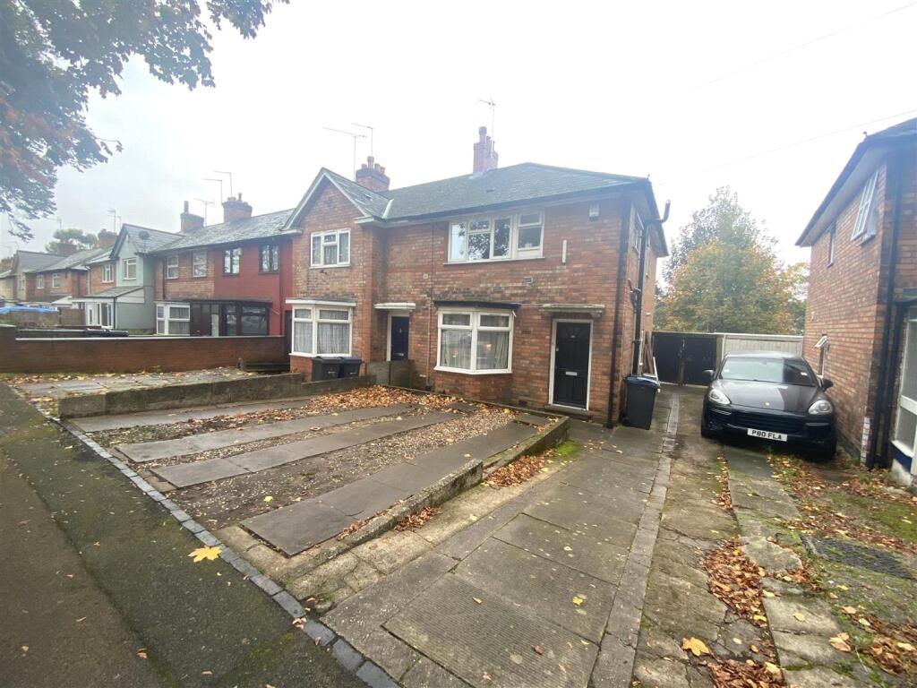 3 bed Semi Detached for rent in Birmingham. From Oakmans Estate Agents - Student Lettings