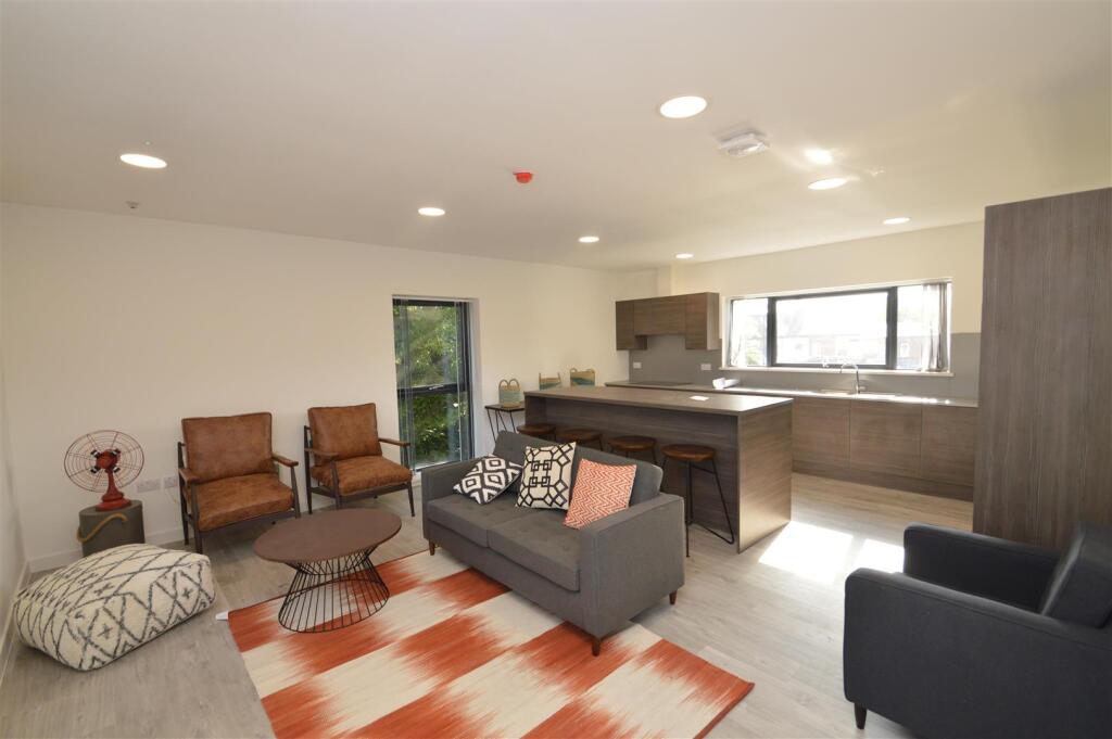 1 bed Apartment for rent in Birmingham. From Oakmans Estate Agents - Student Lettings 1 bed Apartment for rent in Birmingham. From Oakmans Estate Agents - Student Lettings