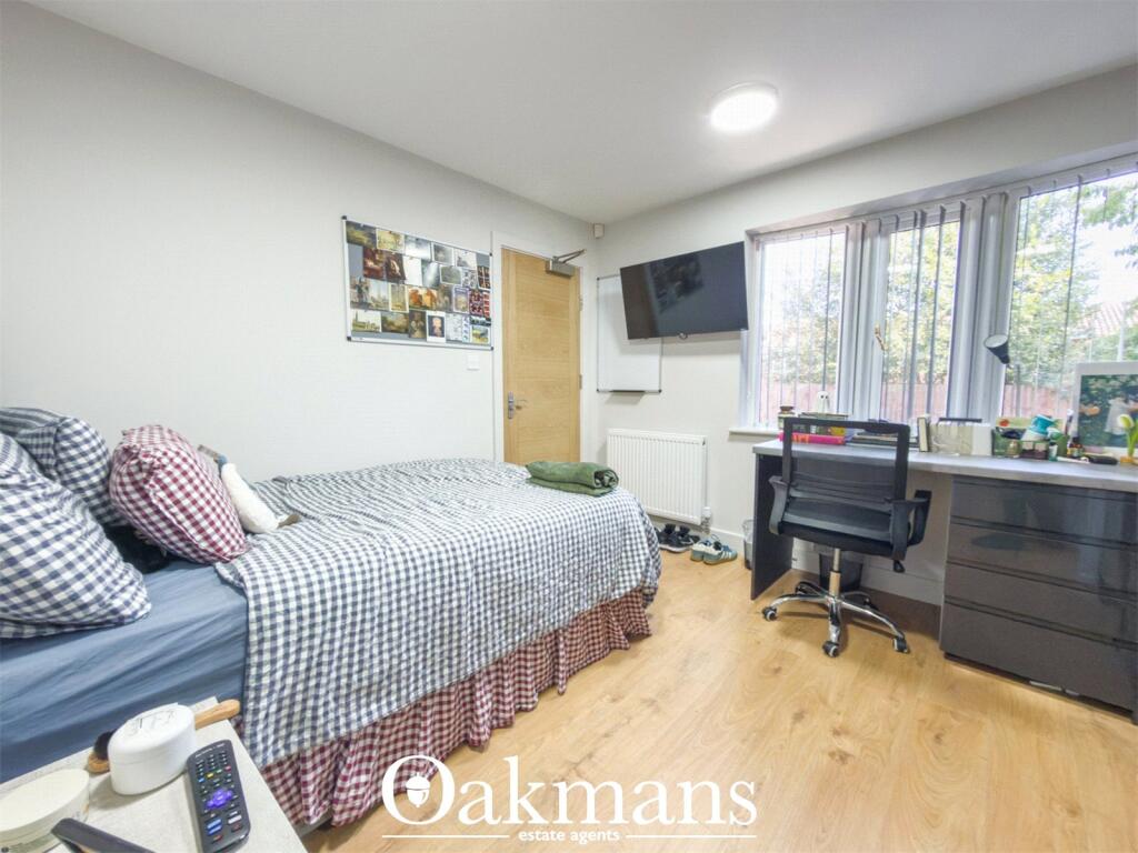 8 bed Detached for rent in Birmingham. From Oakmans Estate Agents - Student Lettings
