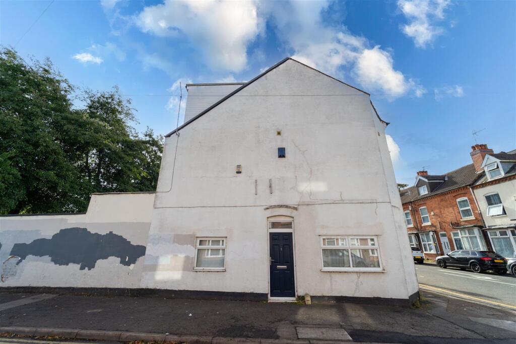 5 bed End of Terrace for rent in Birmingham. From Oakmans Estate Agents - Student Lettings