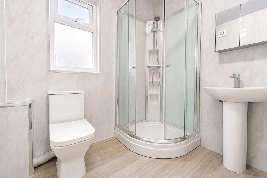 5 bed Detached for rent in Birmingham. From Oakmans Estate Agents - Student Lettings 5 bed Detached for rent in Birmingham. From Oakmans Estate Agents - Student Lettings