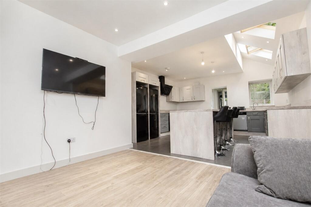 7 bed Detached for rent in Birmingham. From Oakmans Estate Agents - Student Lettings 7 bed Detached for rent in Birmingham. From Oakmans Estate Agents - Student Lettings