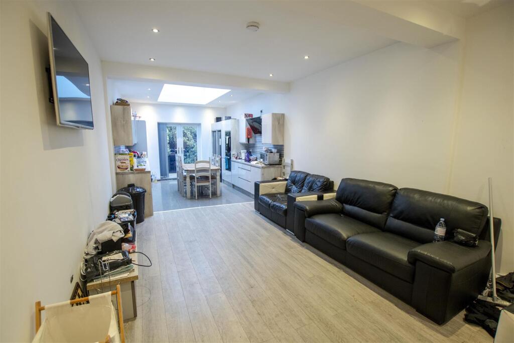 7 bed Detached for rent in Birmingham. From Oakmans Estate Agents - Student Lettings