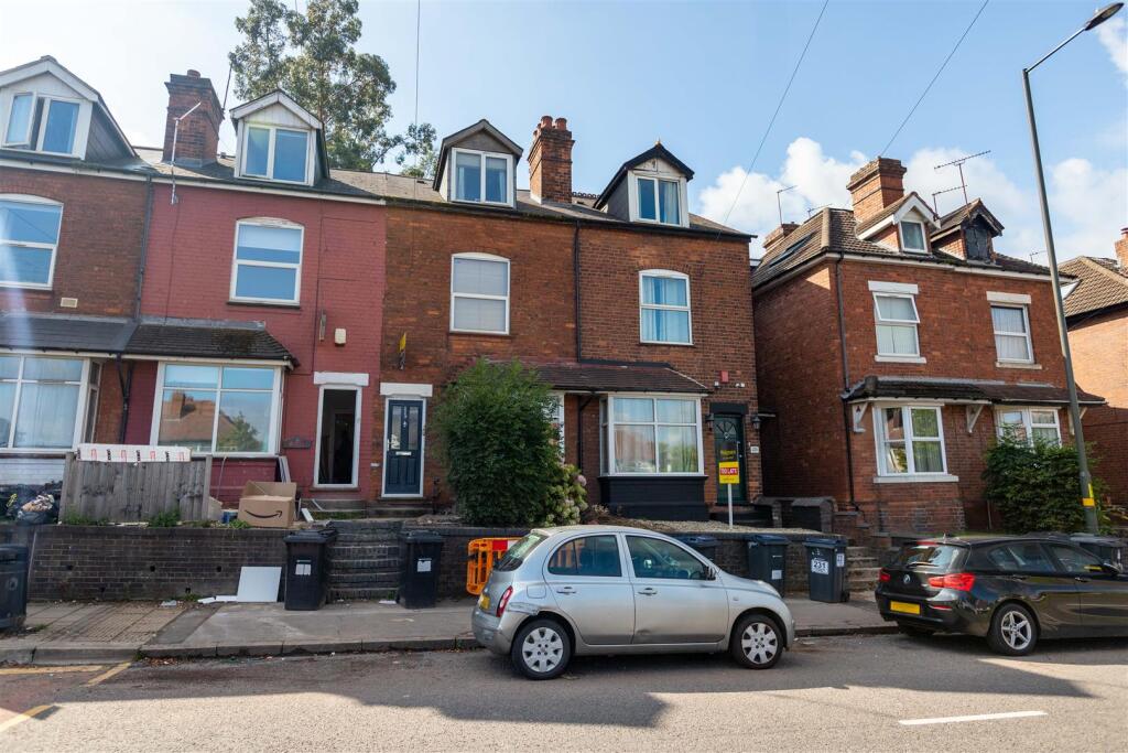5 bed Detached for rent in Birmingham. From Oakmans Estate Agents - Student Lettings 5 bed Detached for rent in Birmingham. From Oakmans Estate Agents - Student Lettings