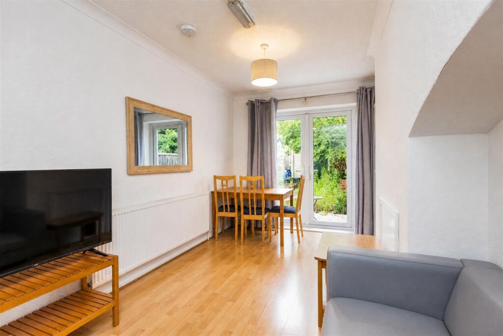 6 bed Detached for rent in Birmingham. From Oakmans Estate Agents - Student Lettings