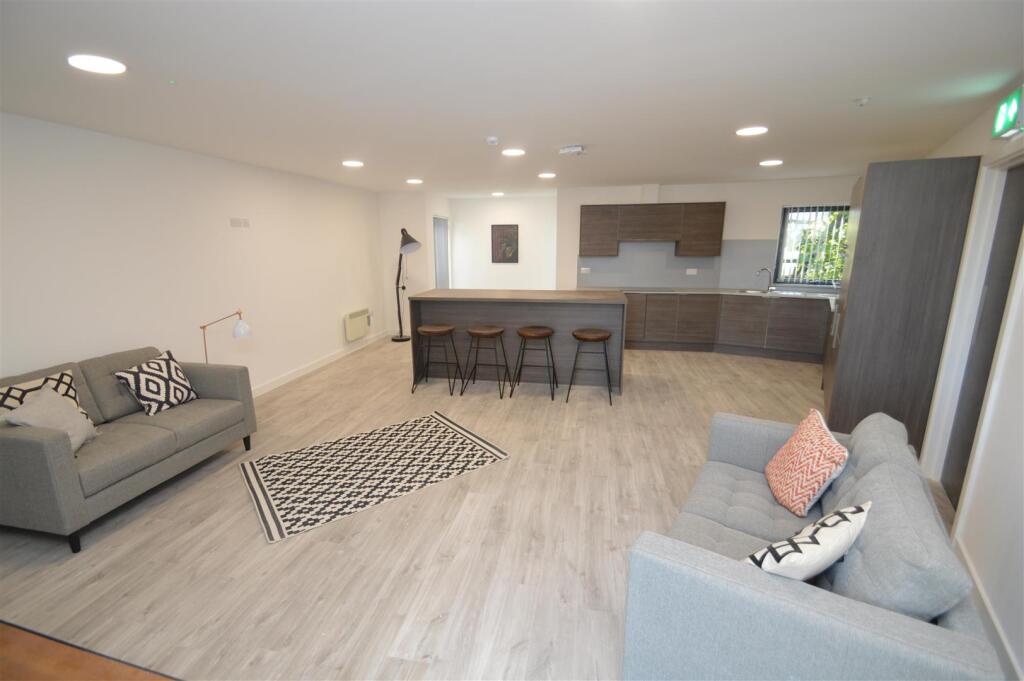 1 bed Apartment for rent in Birmingham. From Oakmans Estate Agents - Student Lettings