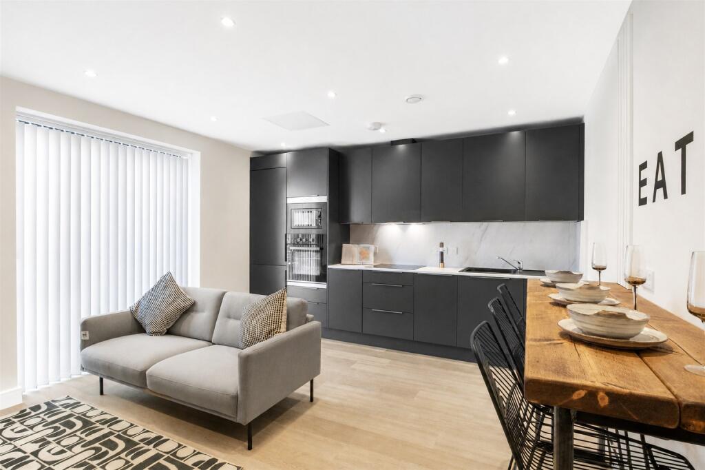 1 bed House Share for rent in Birmingham. From Oakmans Estate Agents - Student Lettings