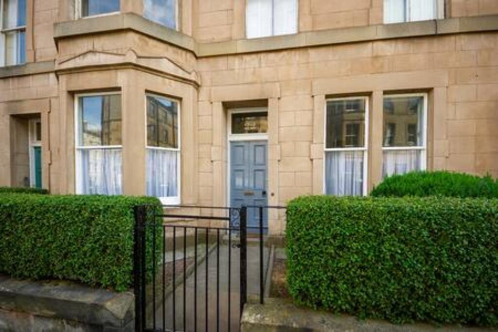 3 bed 1st Floor Flat for rent in Edinburgh. From The Flat Company