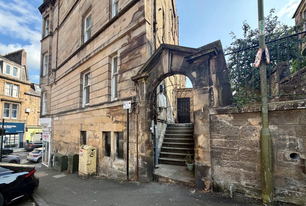 3 bed 1st Floor Flat for rent in Stirling. From Pacitti Jones - Glasgow