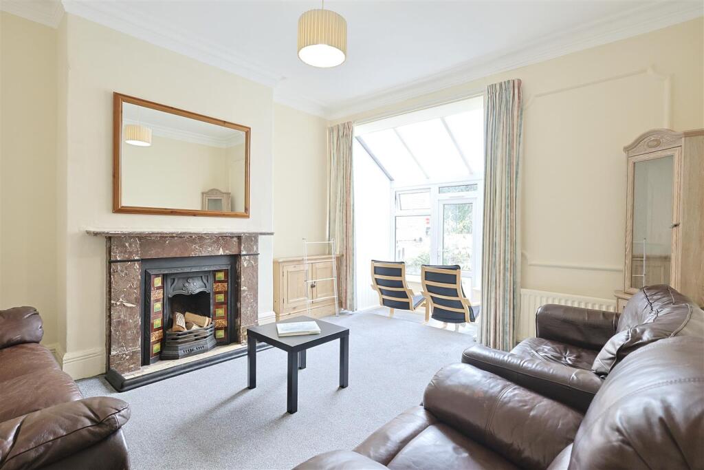 5 bed Mid Terraced House for rent in Newcastle upon Tyne. From Bowson - Jesmond