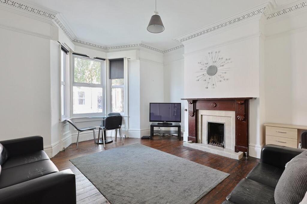 5 bed Mid Terraced House for rent in Newcastle upon Tyne. From Bowson - Jesmond