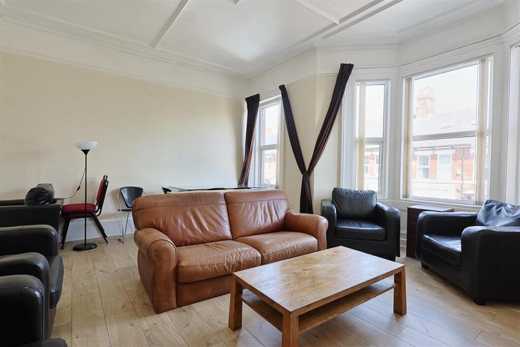 6 bed Mid Terraced House for rent in Newcastle upon Tyne. From Bowson - Jesmond