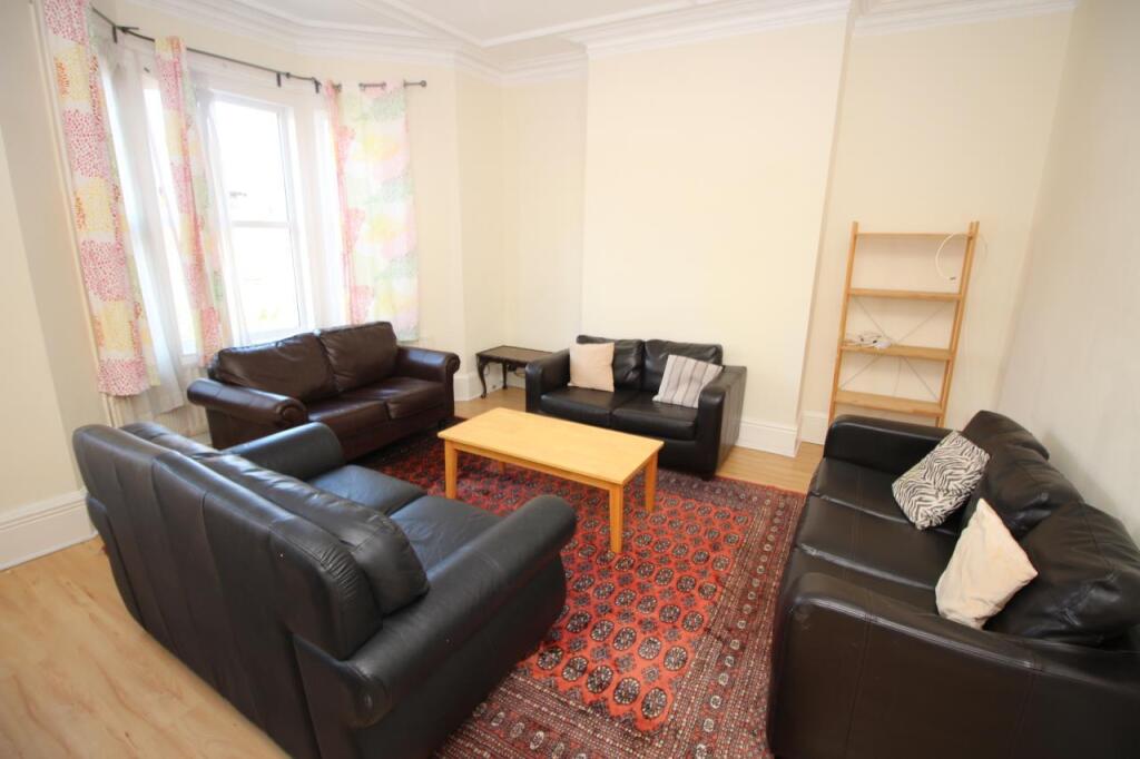 6 bed Mid Terraced House for rent in Newcastle upon Tyne. From Bowson - Jesmond