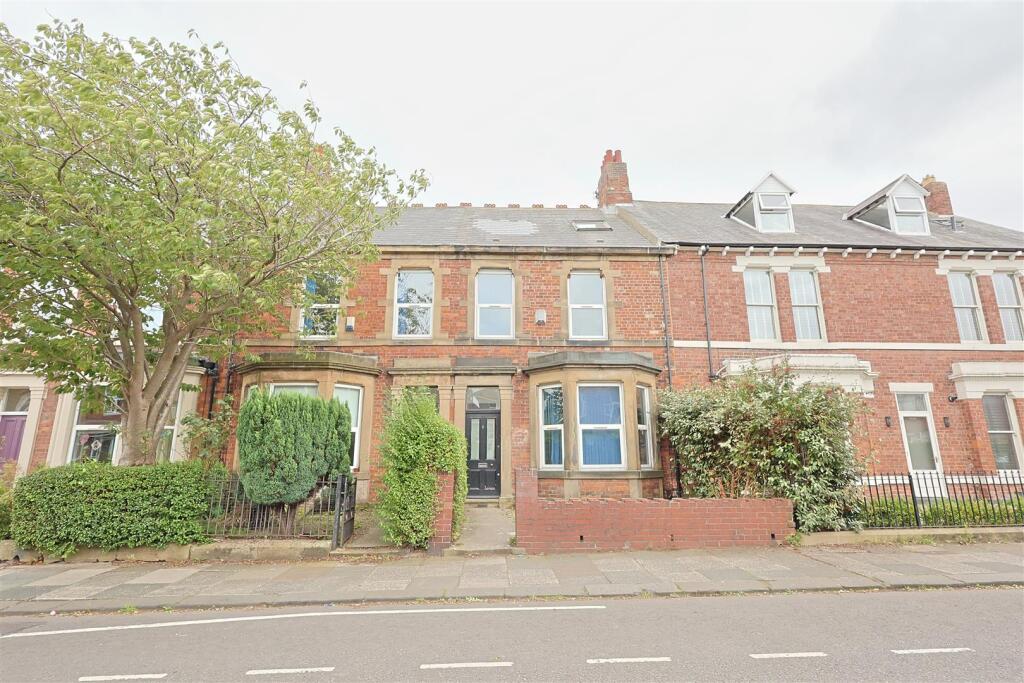 8 bed Mid Terraced House for rent in Newcastle upon Tyne. From Bowson - Jesmond