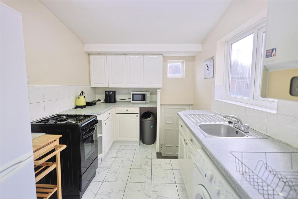 3 bed 1st Floor Flat for rent in Newcastle upon Tyne. From Bowson - Jesmond