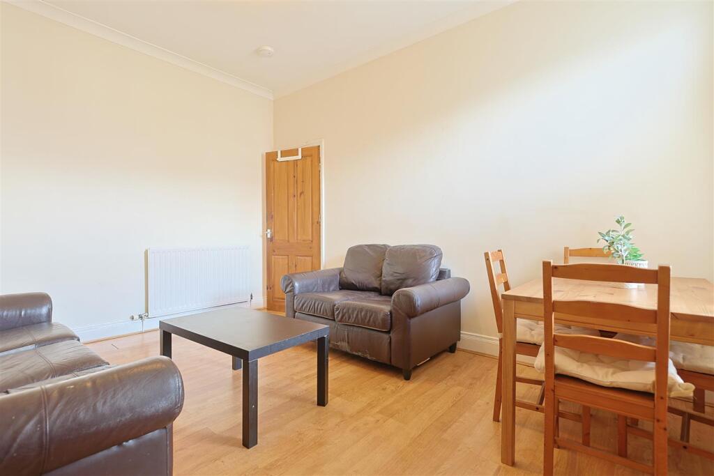 3 bed 1st Floor Flat for rent in Newcastle upon Tyne. From Bowson - Jesmond