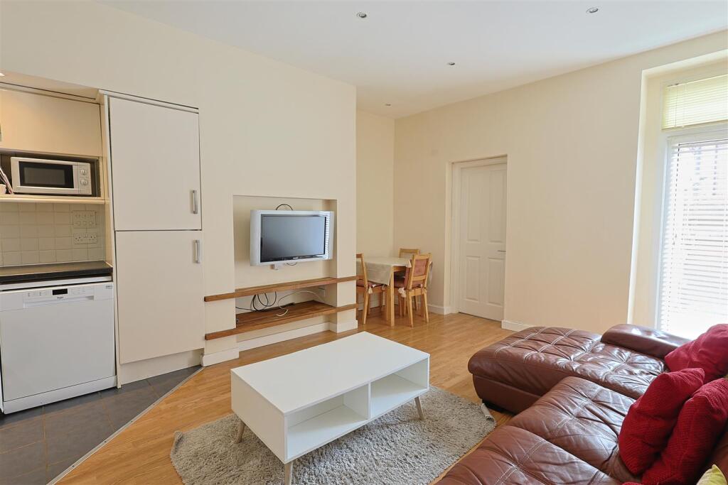 3 bed Private Halls for rent in Newcastle upon Tyne. From Bowson - Jesmond