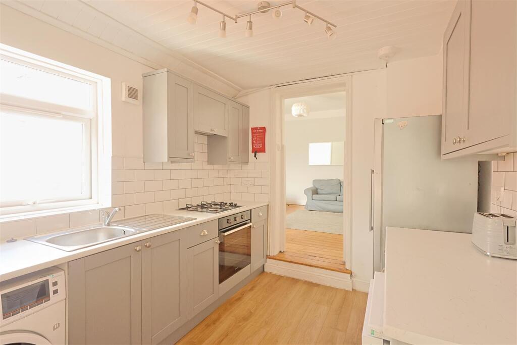 5 bed 1st Floor Flat for rent in Newcastle upon Tyne. From Bowson - Jesmond