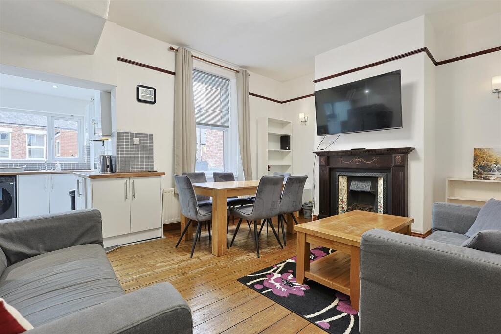 6 bed Mid Terraced House for rent in Newcastle upon Tyne. From Bowson - Jesmond