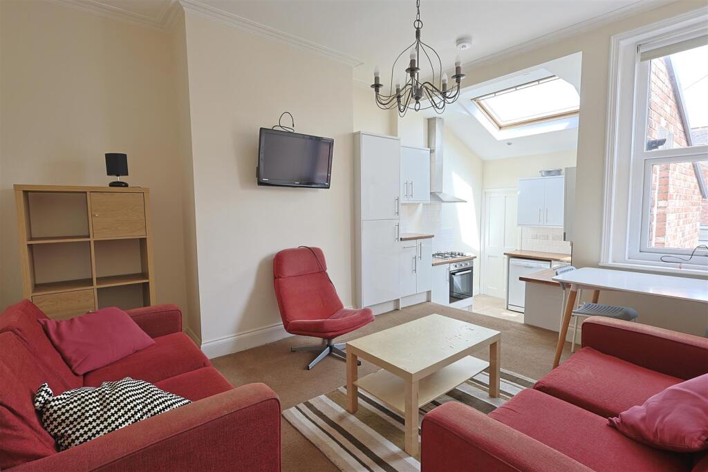 3 bed 1st Floor Flat for rent in Newcastle upon Tyne. From Bowson - Jesmond
