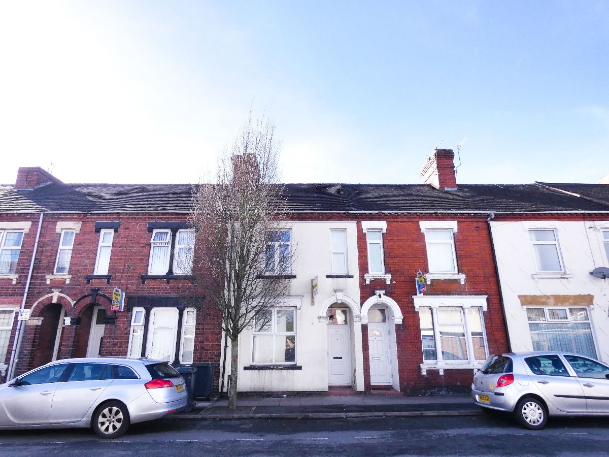 5 bed Mid Terraced House for rent in Stoke-on-Trent. From Wards Property Management