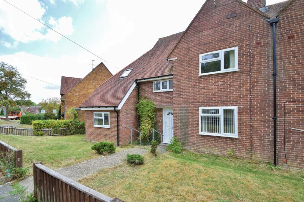 4 bed Semi Detached for rent in Winchester. From Dybles - Winchester