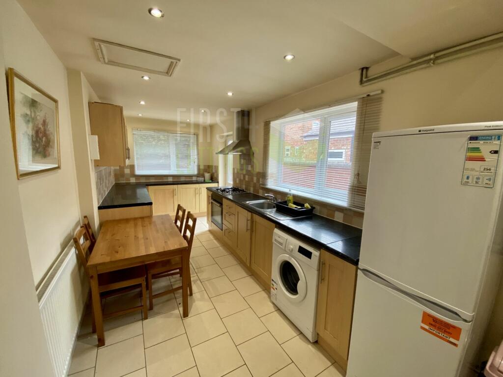 4 bed Mid Terraced House for rent in Leicester Forest East. From First 4 Lettings - Leicester