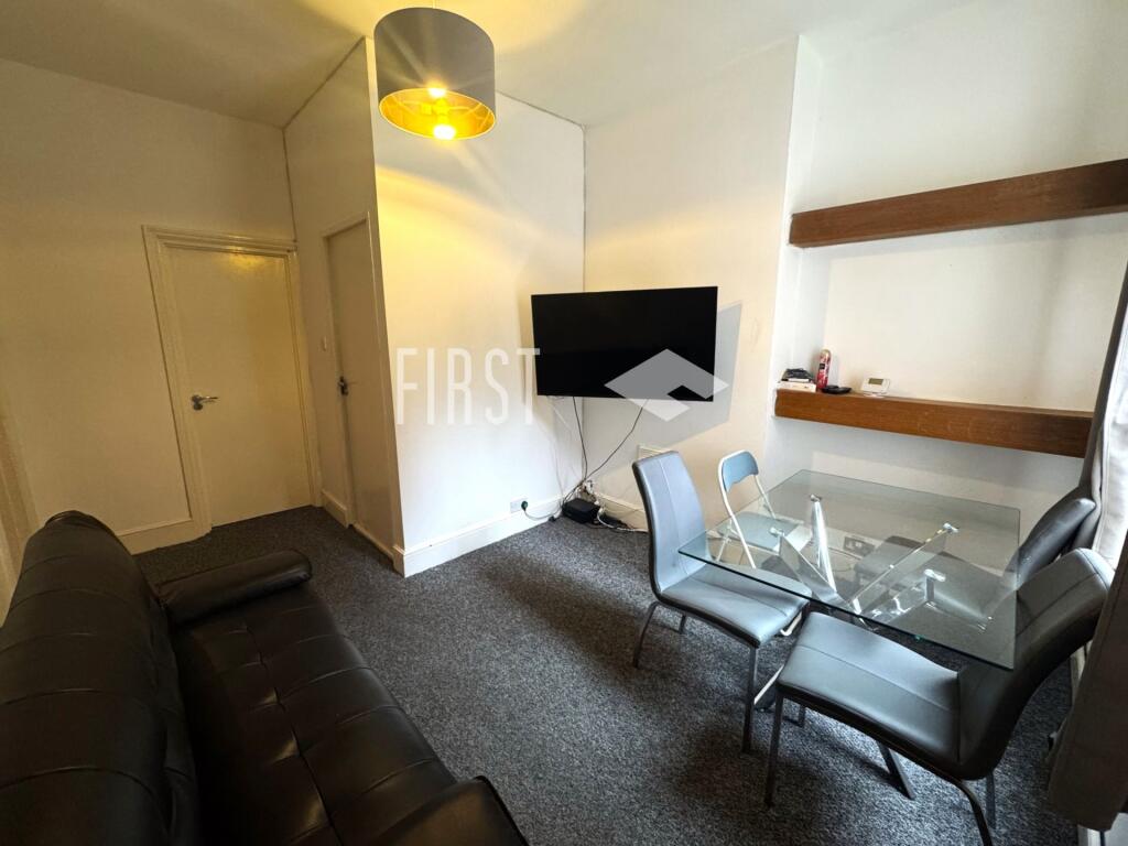 5 bed House Share for rent in Stoughton. From First 4 Lettings - Leicester