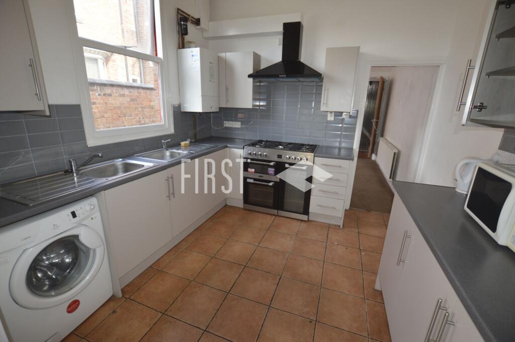 7 bed Detached for rent in Stoughton. From First 4 Lettings - Leicester 7 bed Detached for rent in Stoughton. From First 4 Lettings - Leicester