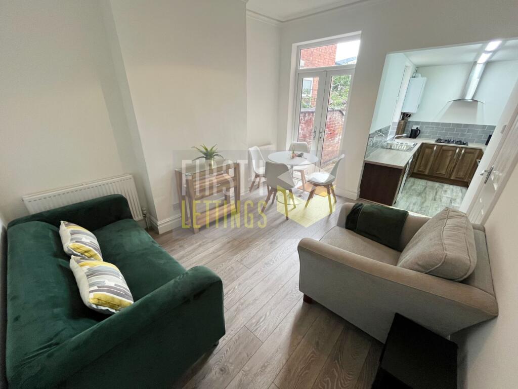 5 bed Mid Terraced House for rent in Stoughton. From First 4 Lettings - Leicester