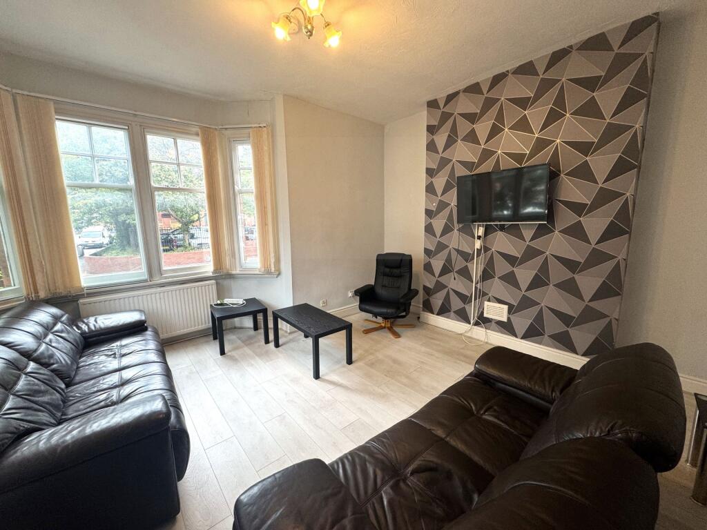 6 bed Semi Detached for rent in Stoughton. From First 4 Lettings - Leicester