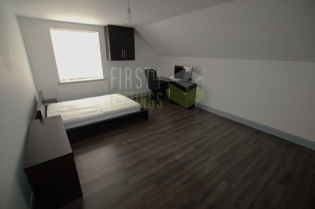 5 bed End of Terrace for rent in Stoughton. From First 4 Lettings - Leicester