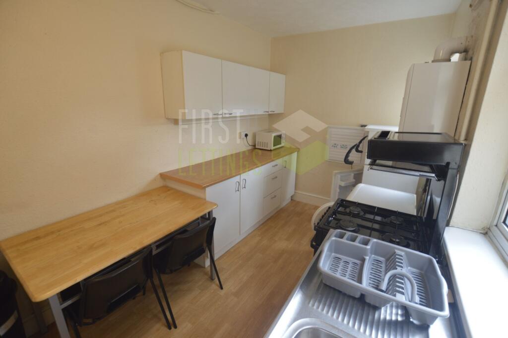 4 bed Mid Terraced House for rent in Stoughton. From First 4 Lettings - Leicester