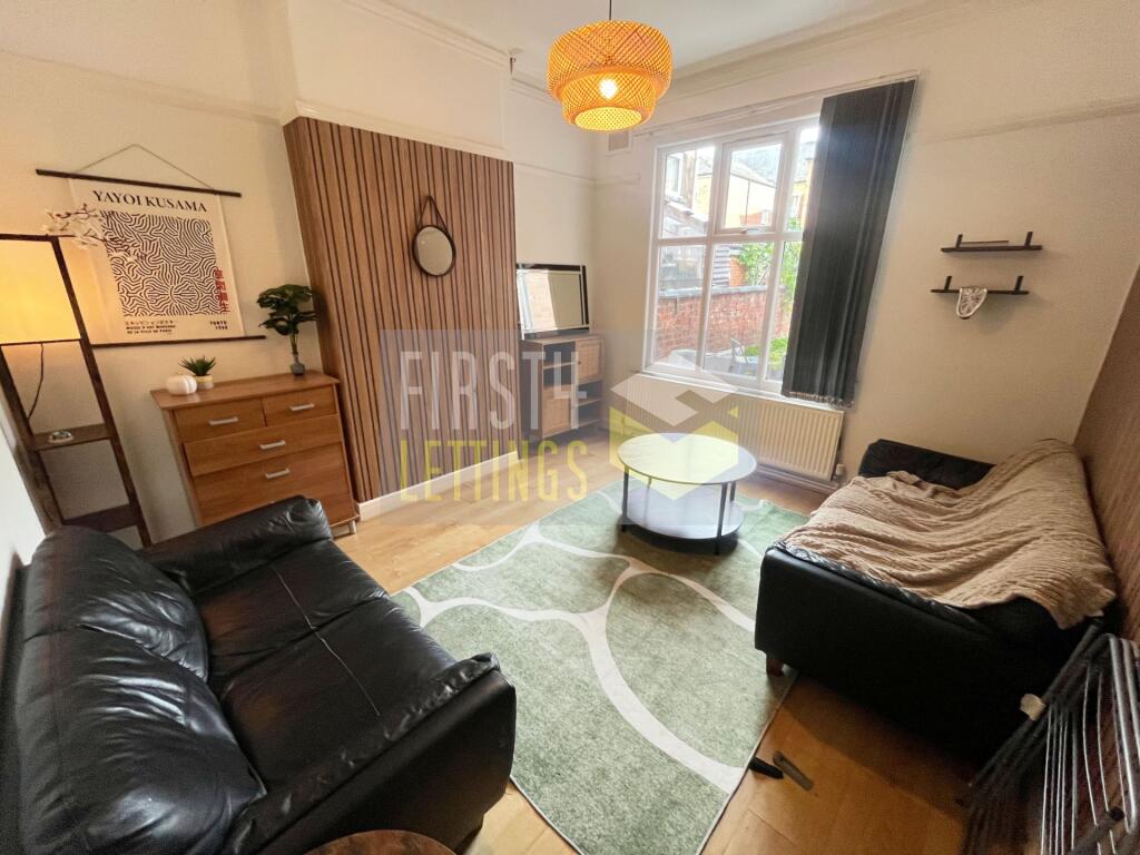 5 bed Mid Terraced House for rent in Stoughton. From First 4 Lettings - Leicester