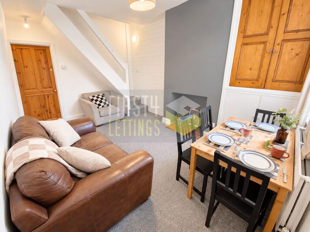 3 bed Mid Terraced House for rent in Stoughton. From First 4 Lettings - Leicester