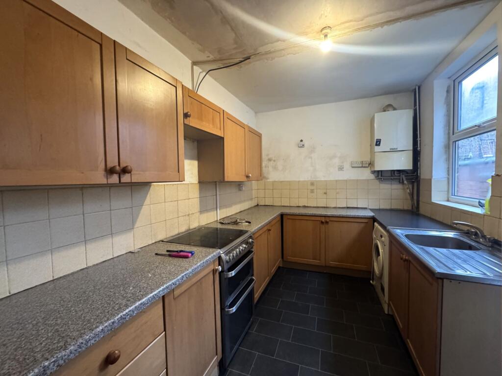 3 bed Mid Terraced House for rent in Stoughton. From First 4 Lettings - Leicester