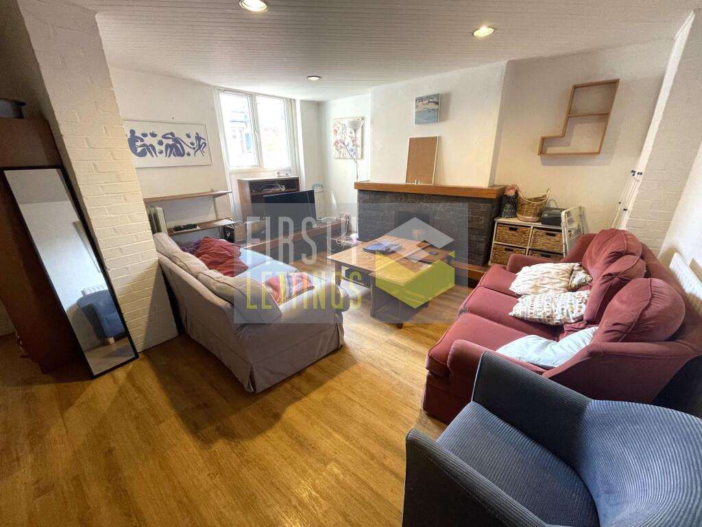 7 bed Mid Terraced House for rent in Stoughton. From First 4 Lettings - Leicester 7 bed Mid Terraced House for rent in Stoughton. From First 4 Lettings - Leicester