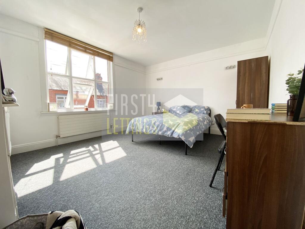 5 bed Mid Terraced House for rent in Stoughton. From First 4 Lettings - Leicester