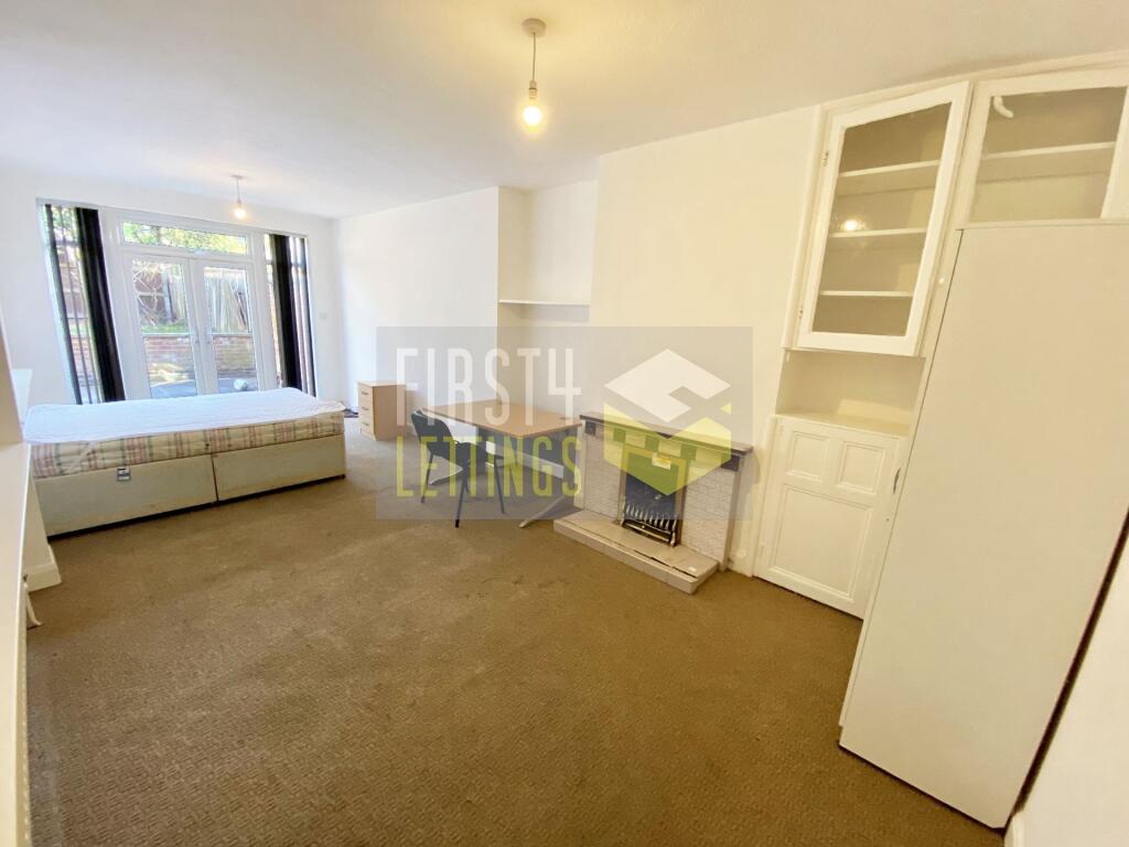 7 bed Semi Detached for rent in Stoughton. From First 4 Lettings - Leicester